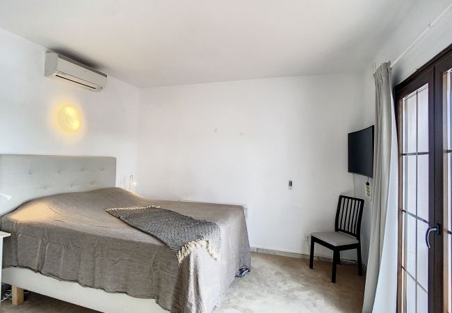 Apartment in Nueva andalucia - 3 bedroom aparment in Aldea Blanca